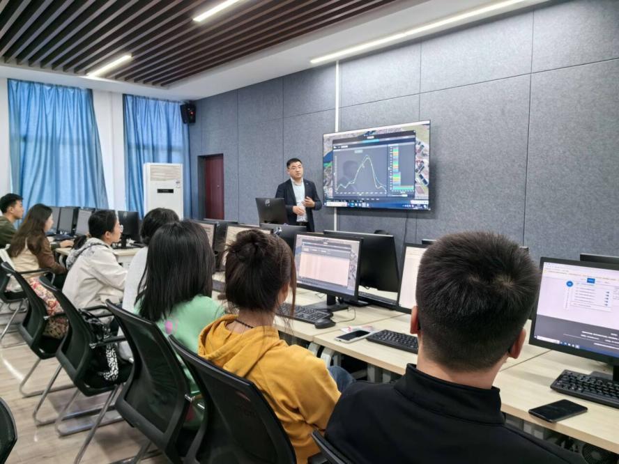 晋中信息学院经济与管理学院：以赛教融合创新实践教学 打造数字经济时代应用型人才培养高地
